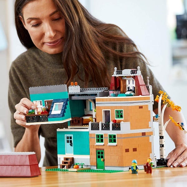 LEGO Creator Expert Bookshop Modular Building Set 10270